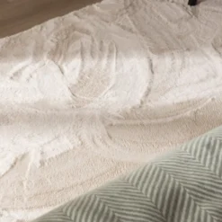Flauschiger Läufer - Cozy Creme