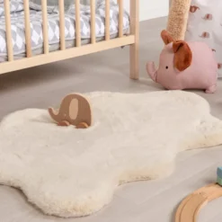 Kinderteppich - Huggy Schaf Creme - 55x80cm