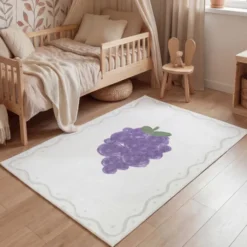 Waschbarer Kinderteppich - Mick Traube Violett