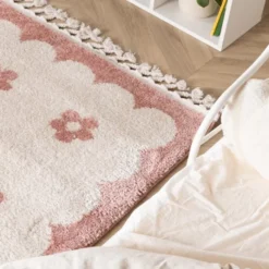 Waschbarer Kinderteppich - Moos Flower Rosa